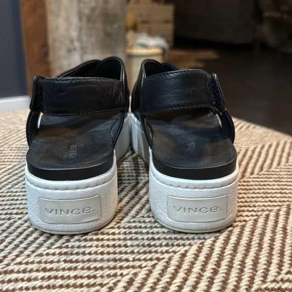 Vince black sandal with white platform soles - Picture 4 of 4